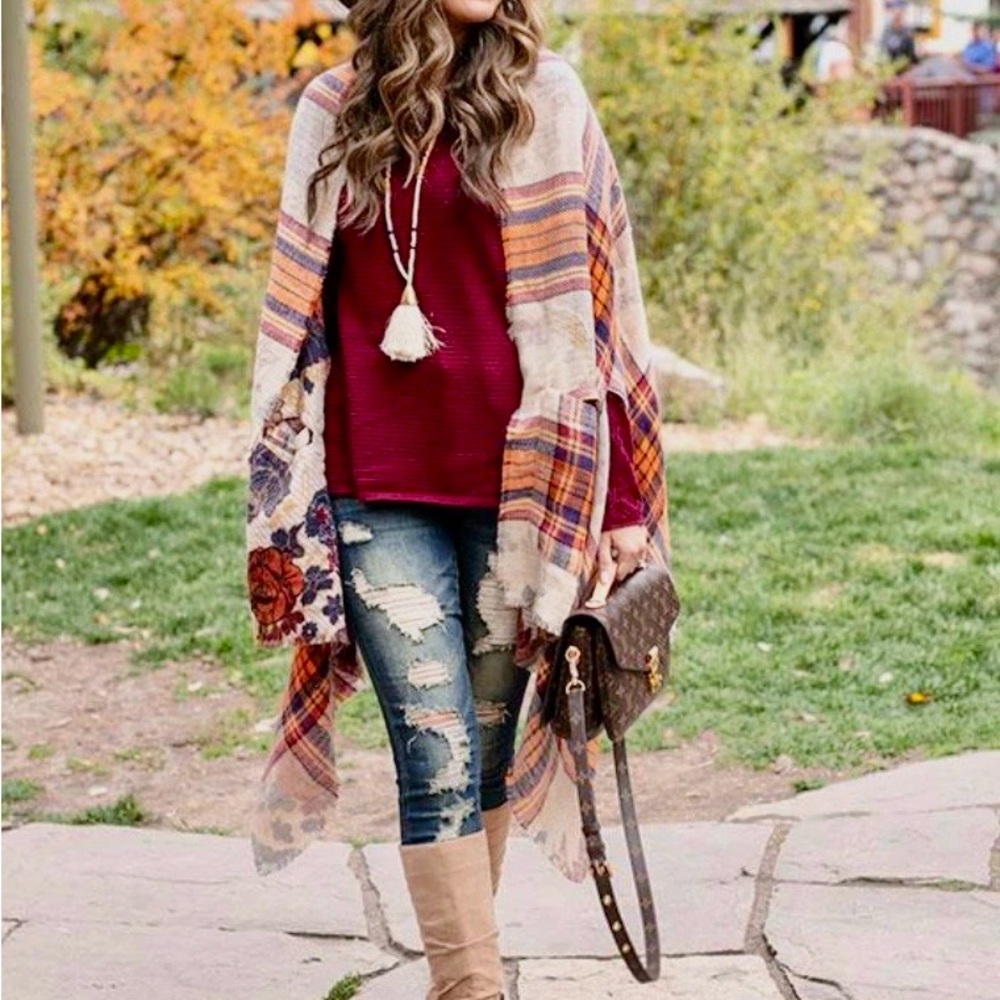 Grace & Lace Reversible Pocket Poncho Scarf